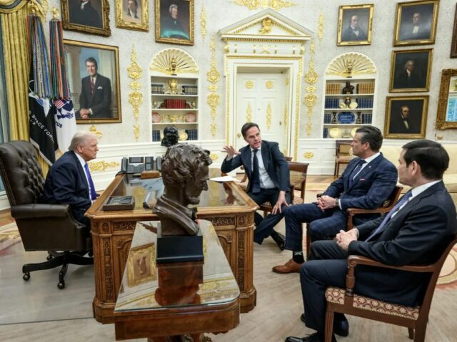 «Чем дальше — тем хуже»: на Западе объяснили, почему США торопятся с миром